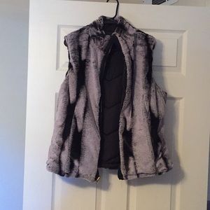 Reversible vest